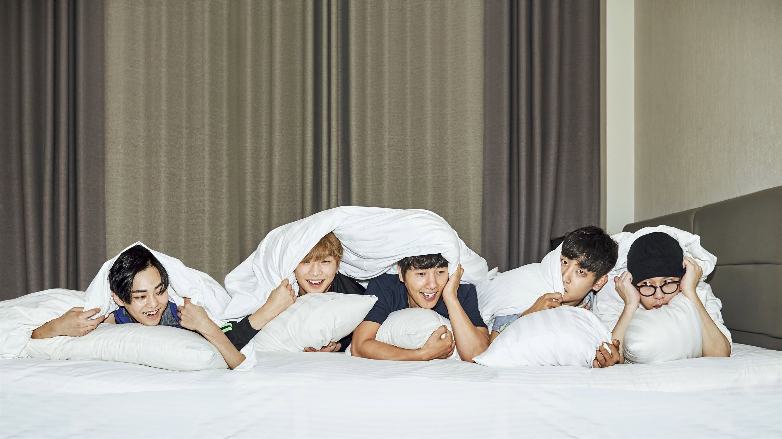It’s Dangerous Beyond The Blankets — imagem de capa