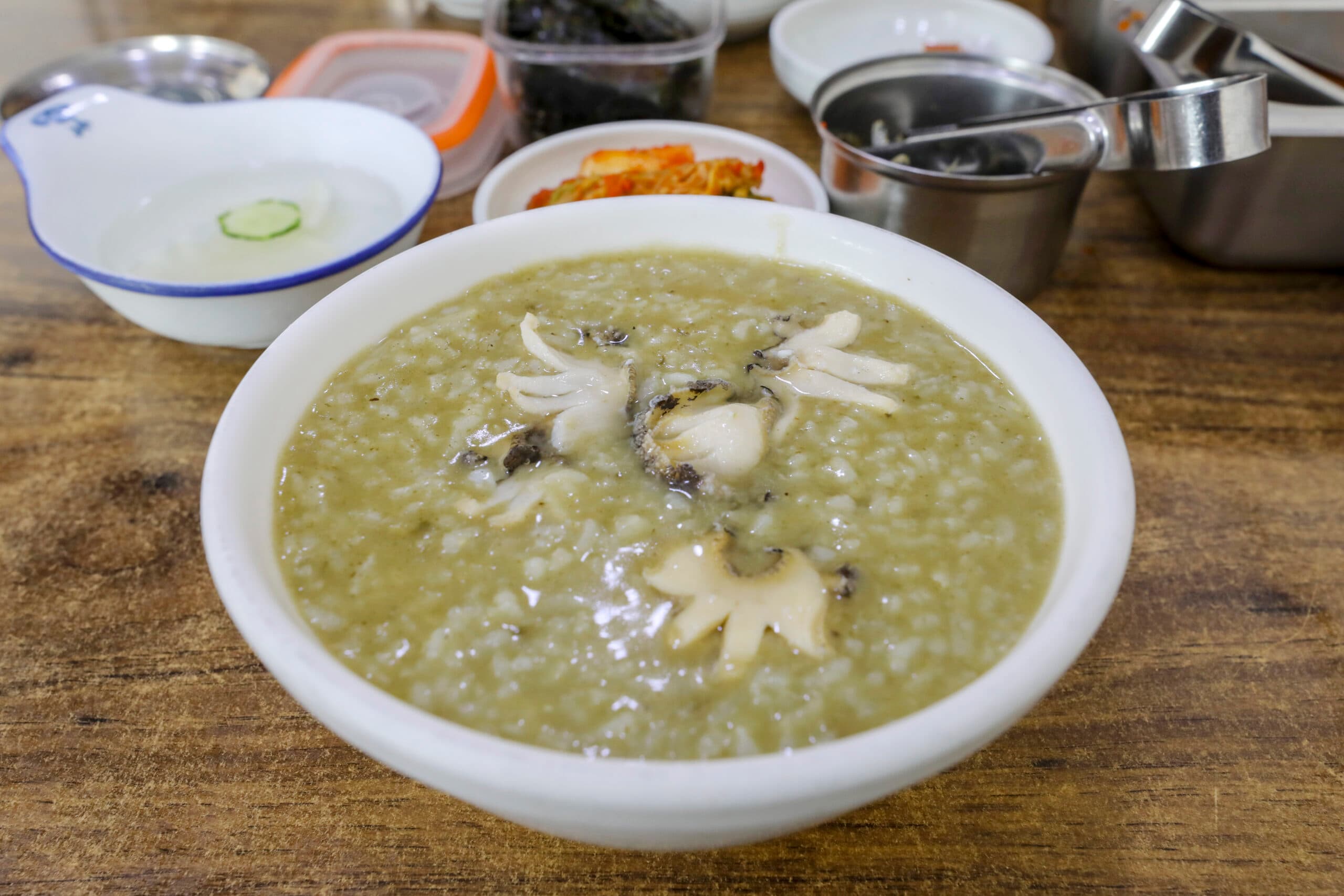 Jeonbokjuk (Mingau de Arroz com Abalone)