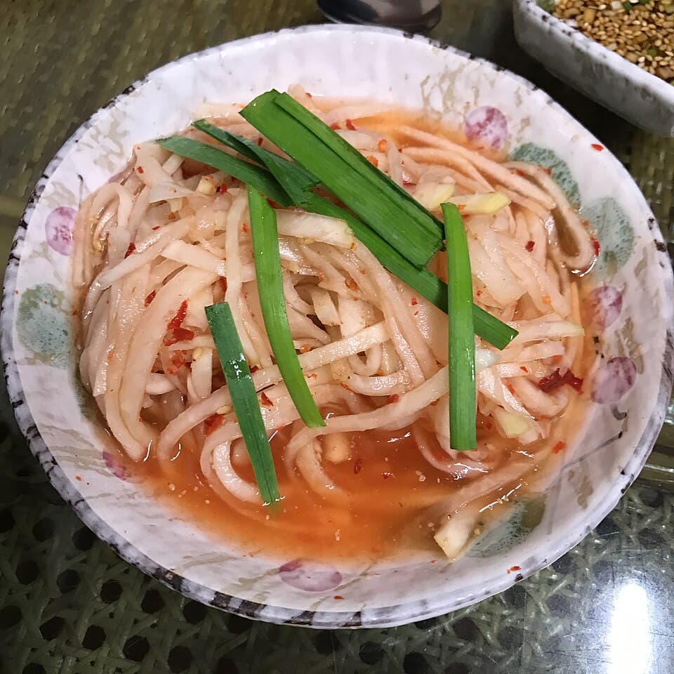 Musaengchae (Salada de Rabanete Picante)