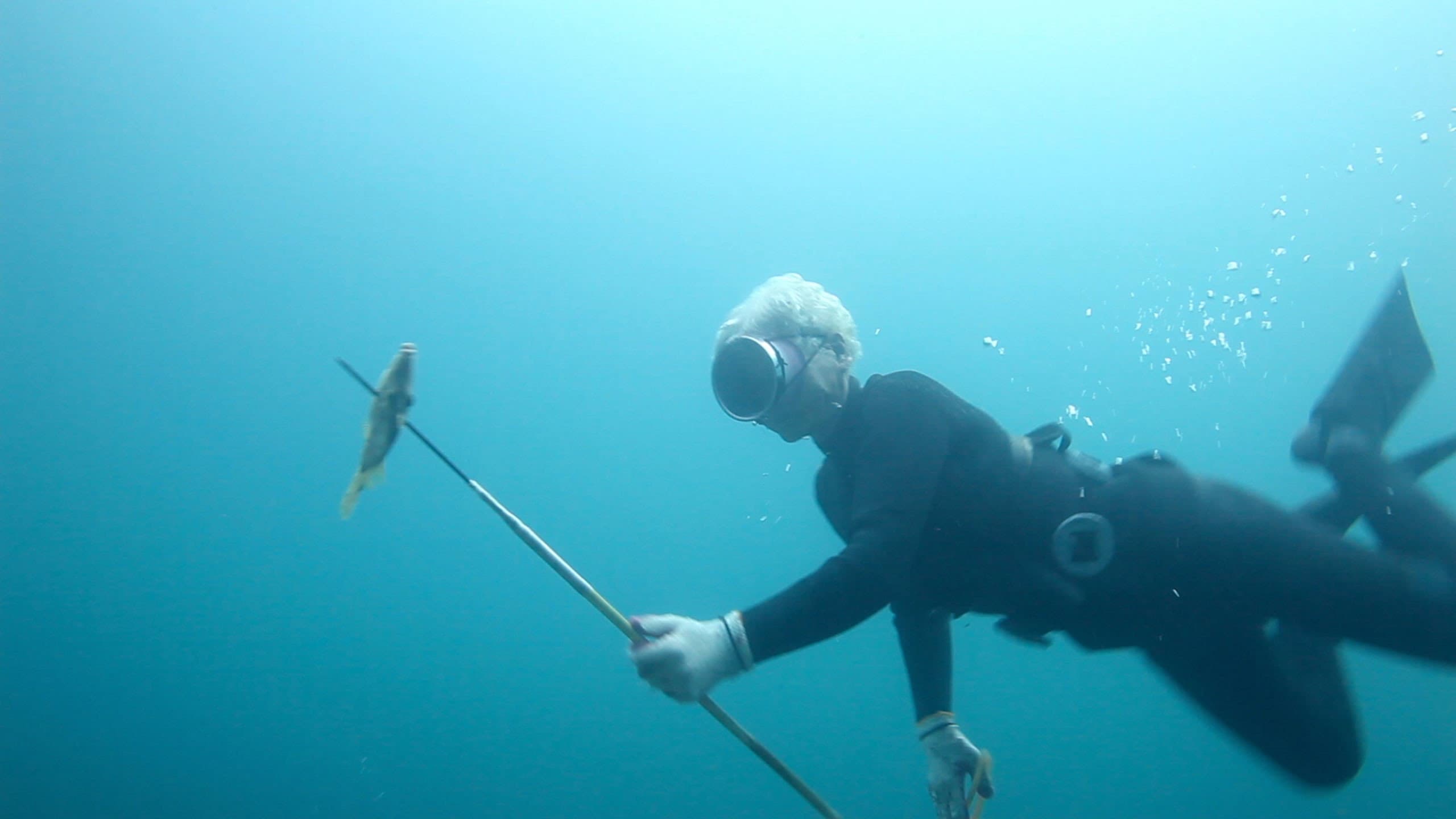 Breathing Underwater — imagem de capa